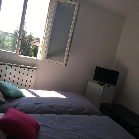 Cafe De La Gare Hotell Bessancourt Eksteriør bilde