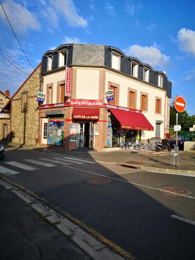 Cafe De La Gare Hotell Bessancourt Eksteriør bilde