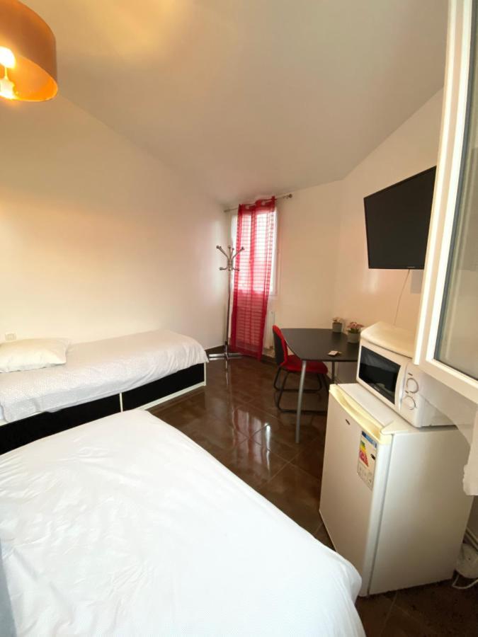 Cafe De La Gare Hotell Bessancourt Eksteriør bilde